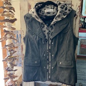 Gray washable leather Montana brand,